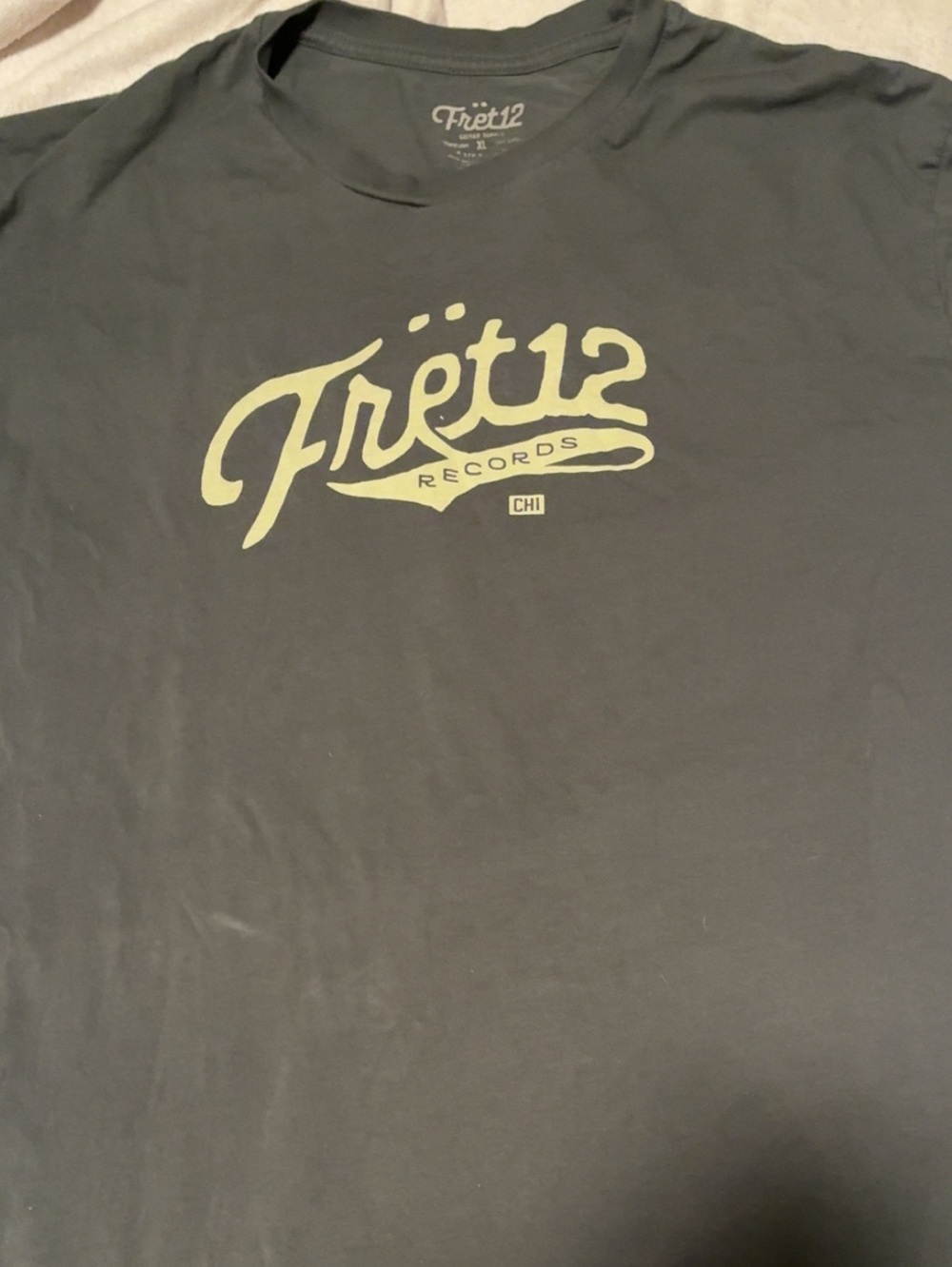 Records Men’s Gray Short-Sleeve Fret 12 Records Tee